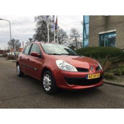 Renault Clio 1.4-16V Authentique ELEK.RAMEN/5 DEURS/NAP/ENZ.