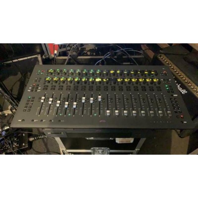 Avid (Digidesign) Venue S3L digitale mixer