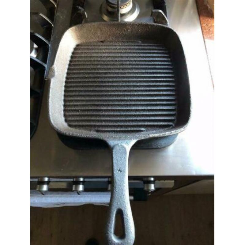 Zware gietijzeren grill pan, ouderwetse topkwaliteit.