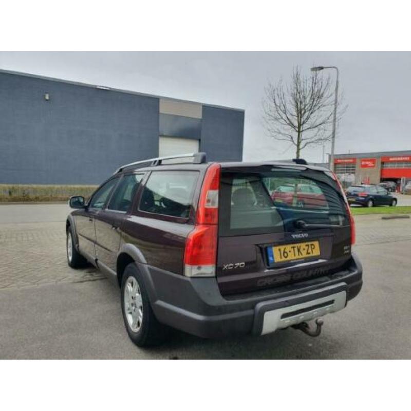 Volvo XC70 2.5 T Kinetic FULL OPTIONS,NAVI,CRUISE,PSENSOR, 3