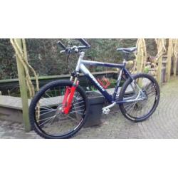 Mountainbike GAZELLE SKY HAWK MET SCHIJFREMMEN!!!