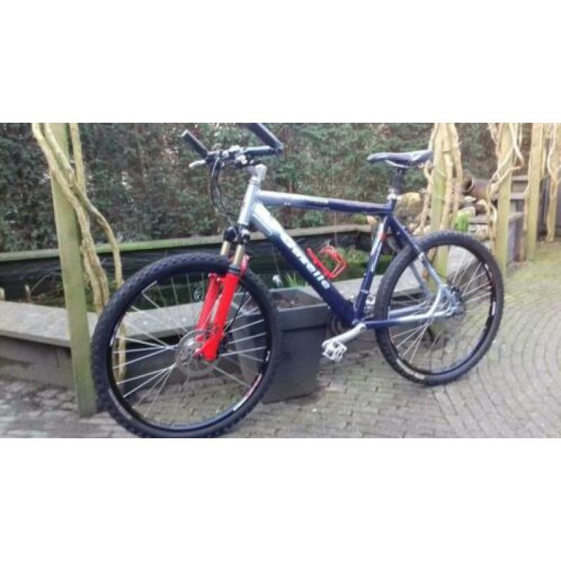 Mountainbike GAZELLE SKY HAWK MET SCHIJFREMMEN!!!