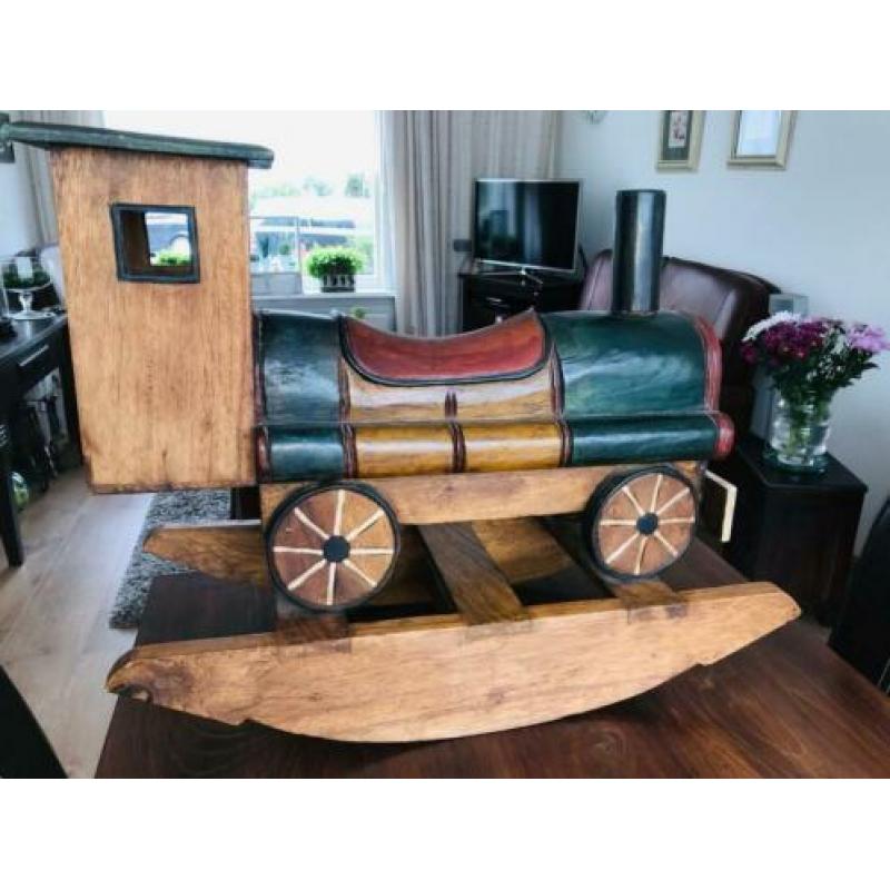 vintage hobbel locomotief masief hout