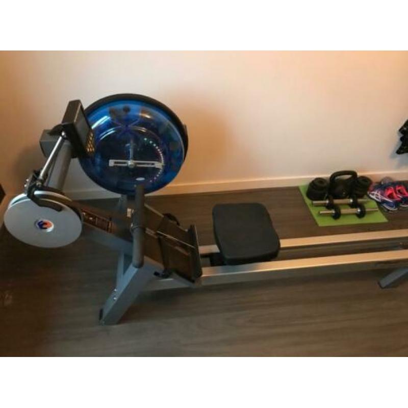 Roeimachine merk First Degree fluid rower