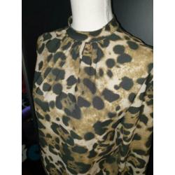 Leopard blouse maat M