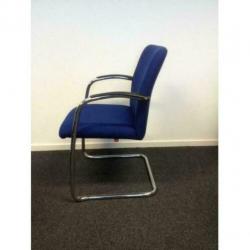 Vergaderstoelen Drisag blauw / chroom sledeframe. 1x