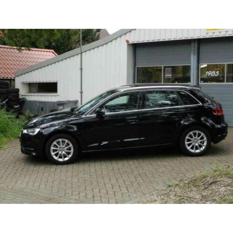 Audi A3 Sportback 1.2 TFSI Attraction 5Deurs Airco Cruise co