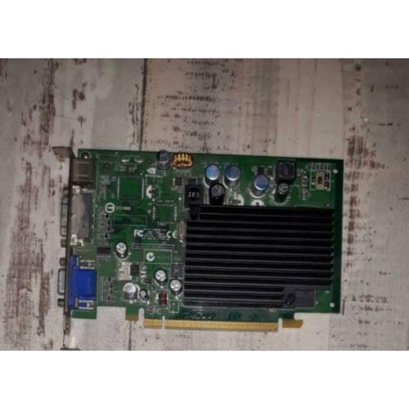 NVIDIA GeForce 7300 LE 128MB. VGA. DVI. S-Video. PCI-E