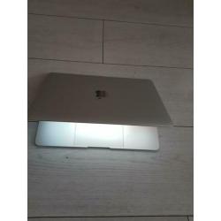 Macbook retina 12inch (2017) 256gb 8gb core m3