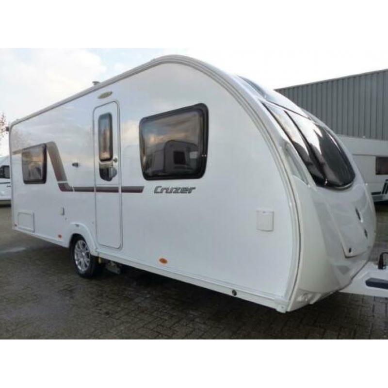 Sprite Cruzer 480 SR met mover en voortent