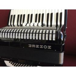 Z.g.a.n. Hohner Concerto IIIT accordeon . 72 bas .