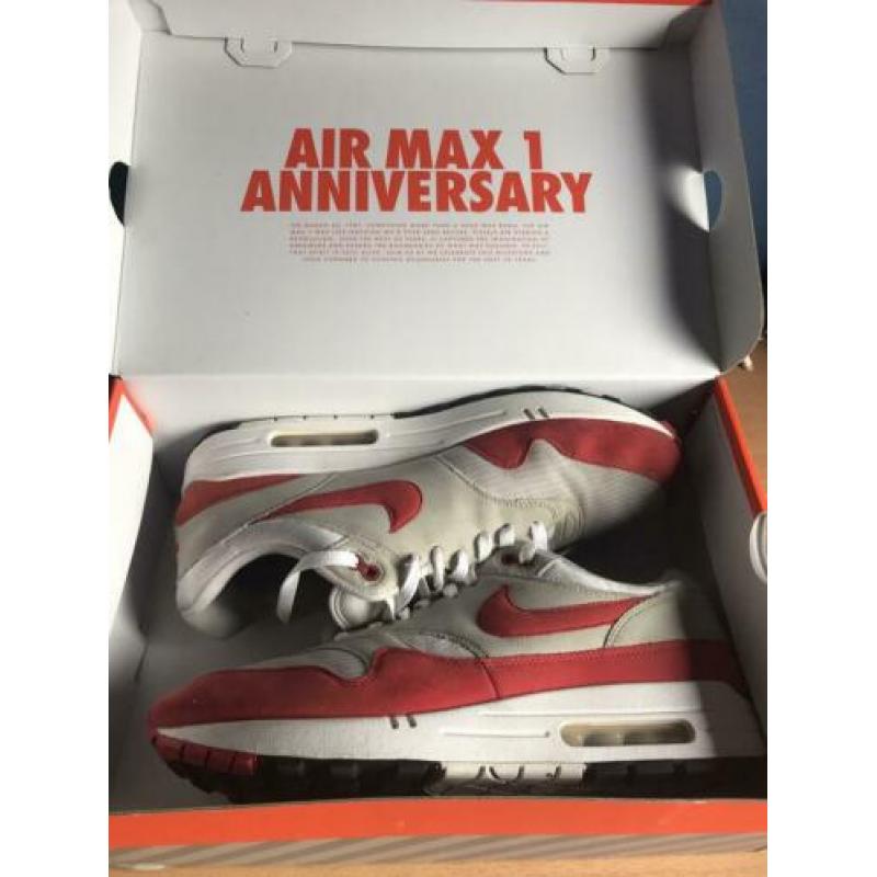 Nike air max 1 anniversary red