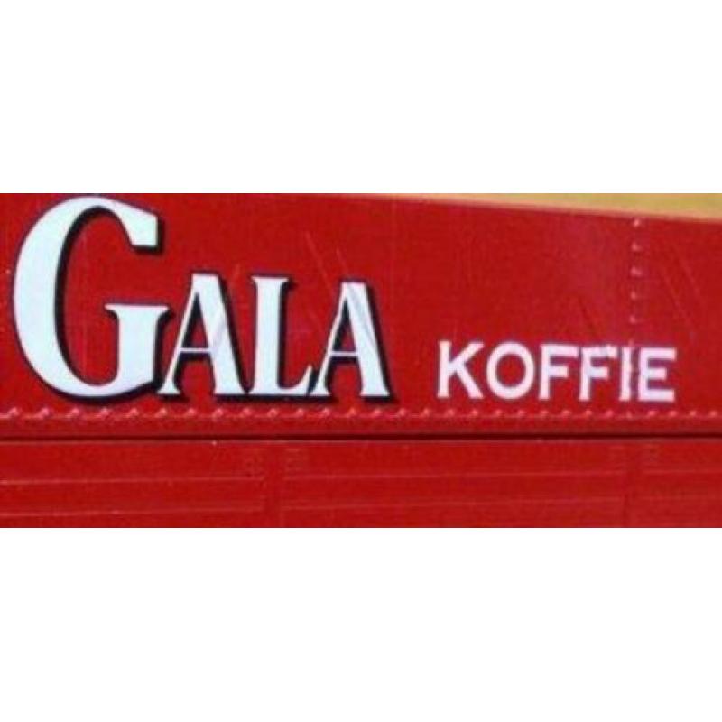 Daf 95.400 + Huifoplegger gala koffie. Lion toys.