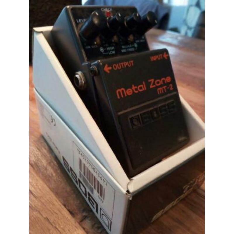 Boss MT-2 metal zone