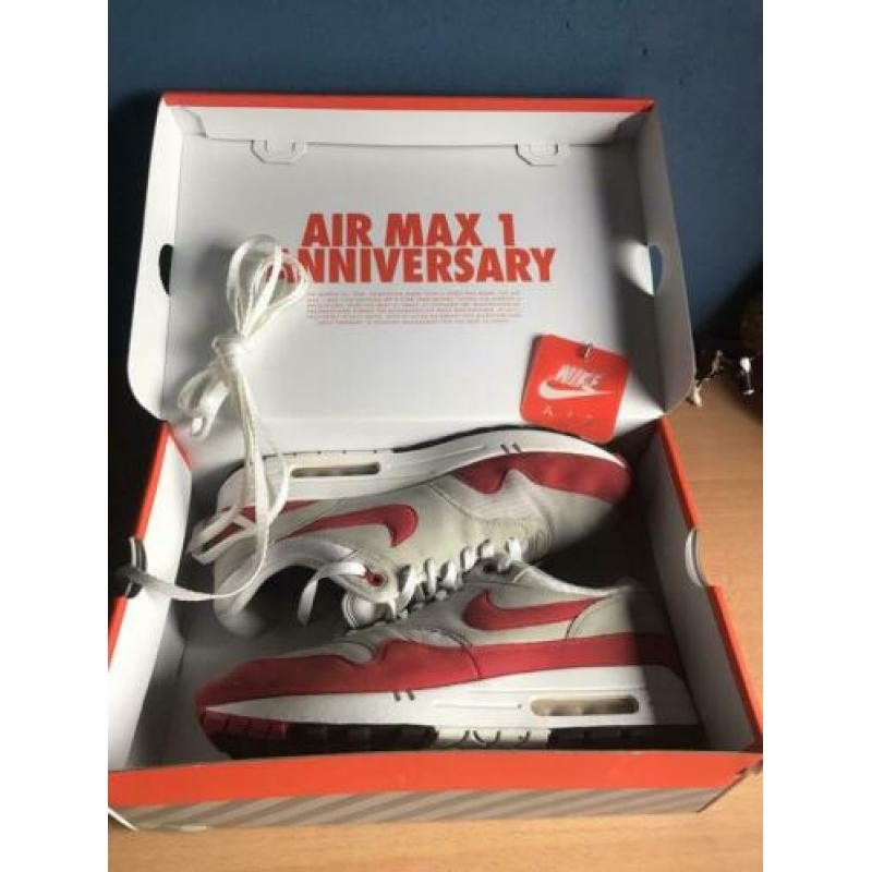 Nike air max 1 anniversary red