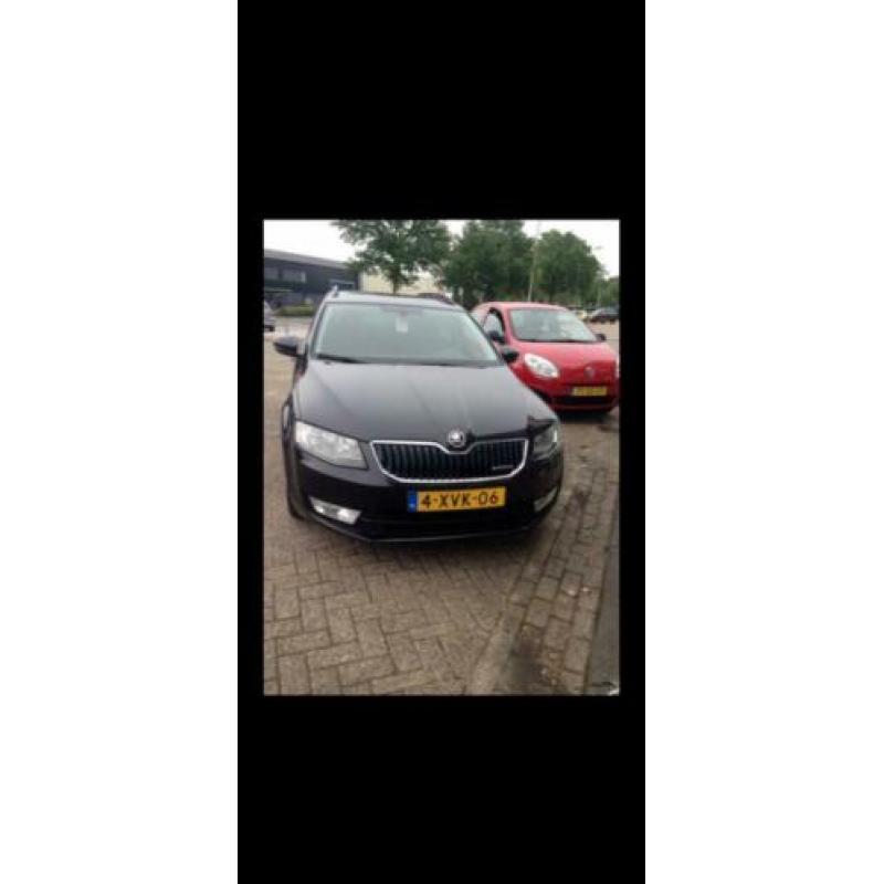 Skoda Octavia 1.6 TDI 81KW Combi 2014 Zwart