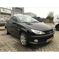 Peugeot 206 1.6 16V CC 2003 Zwart nieuwe apk 20-04-2021