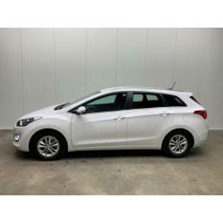 Hyundai i30 Wagon 1.6 CRDi Business Edition NAVI-ECC-LMV-PDC