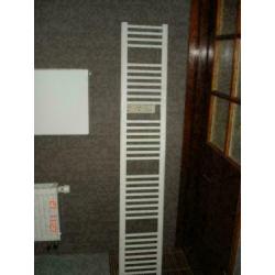 Designradiator 185 cm hoog x 30 cm breed in wit en 719 Watt