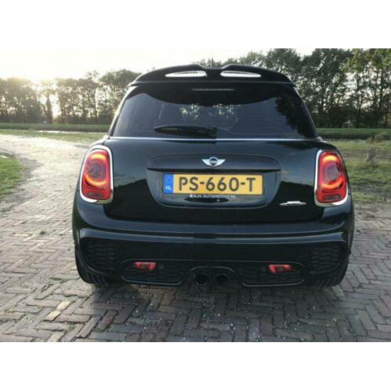 MINI Cooper JCW JOHN COOPER WORKS 2.0 AUT 231PK