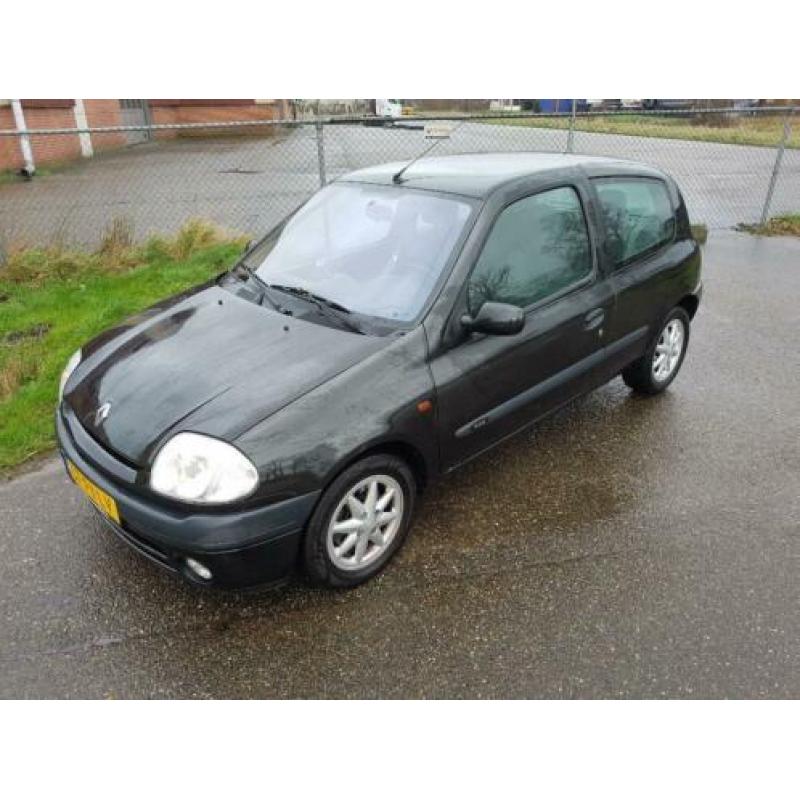 Renault Clio 1.6-16V RXE MET VOL JAAR A.P.K. !