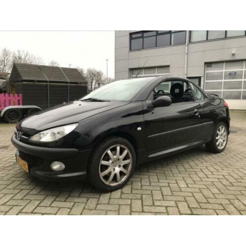 Peugeot 206 1.6 16V CC 2003 Zwart nieuwe apk 20-04-2021