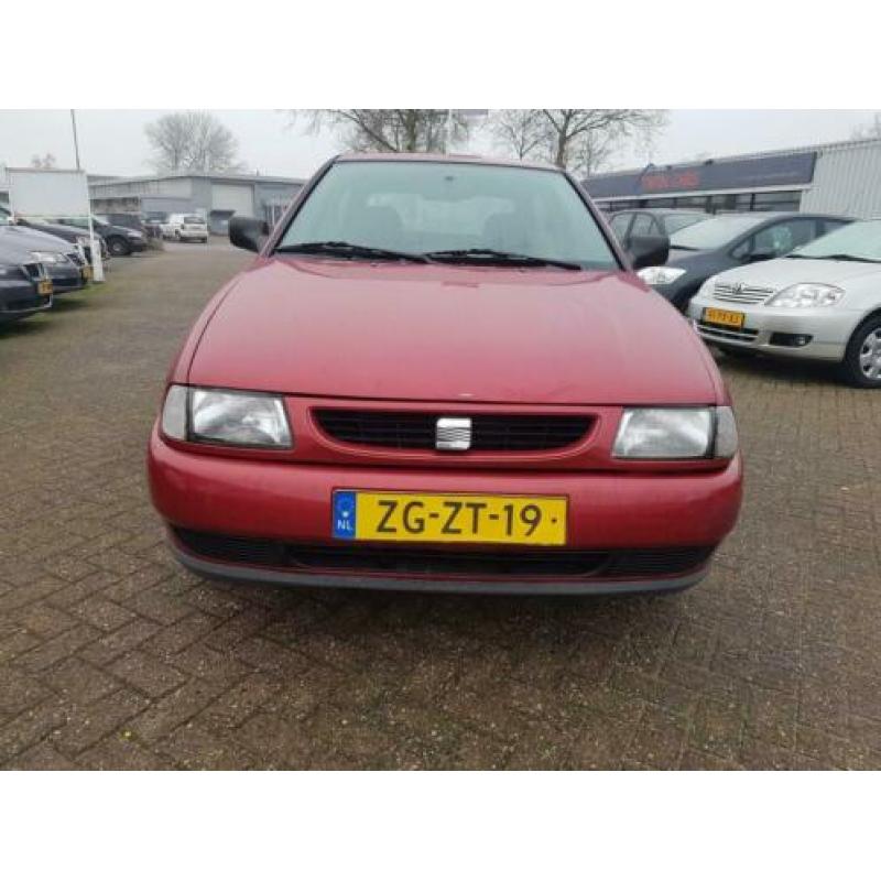 SEAT Ibiza 1.4i E