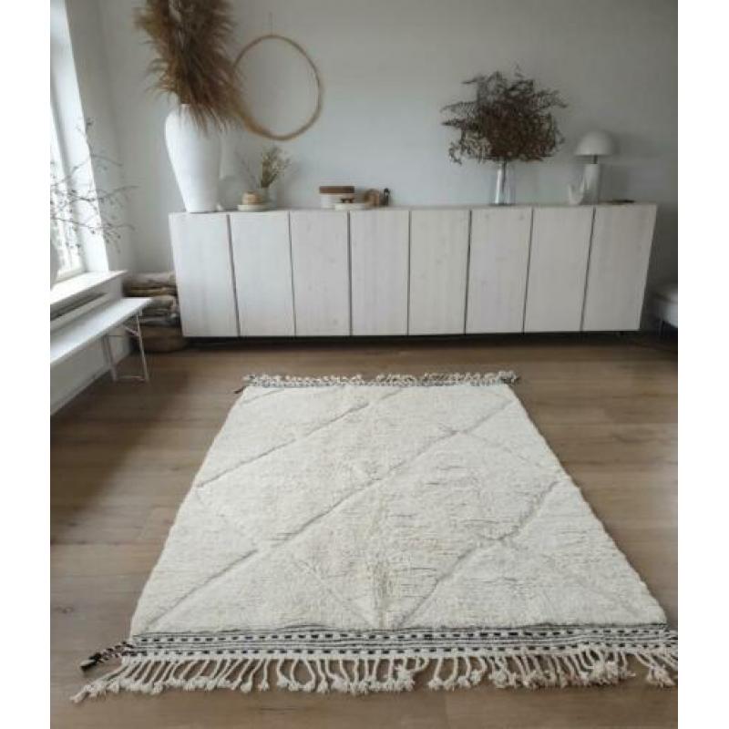 Beni Ouarain tapijt 265x158cm vloerkleed berber scheerwol