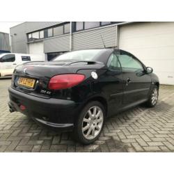 Peugeot 206 1.6 16V CC 2003 Zwart nieuwe apk 20-04-2021