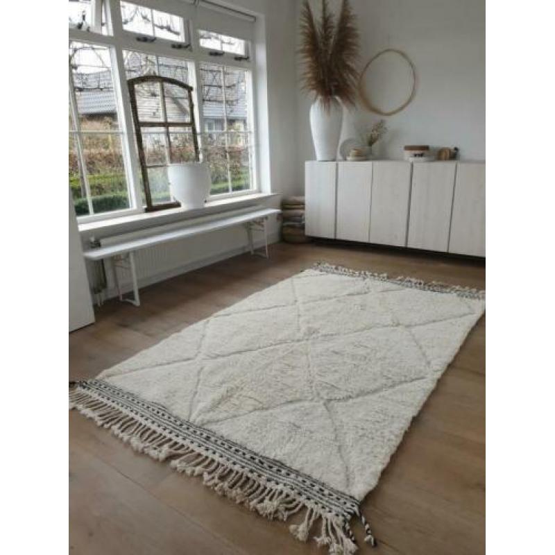 Beni Ouarain tapijt 265x158cm vloerkleed berber scheerwol