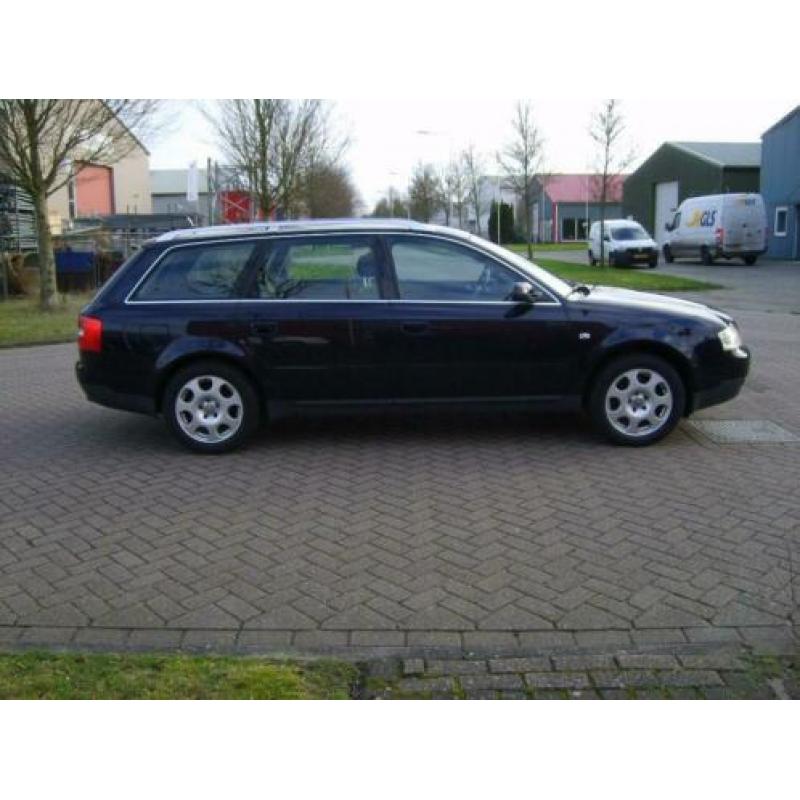 Audi A6 Avant Automaat CVT 2.4 (bj 2003)