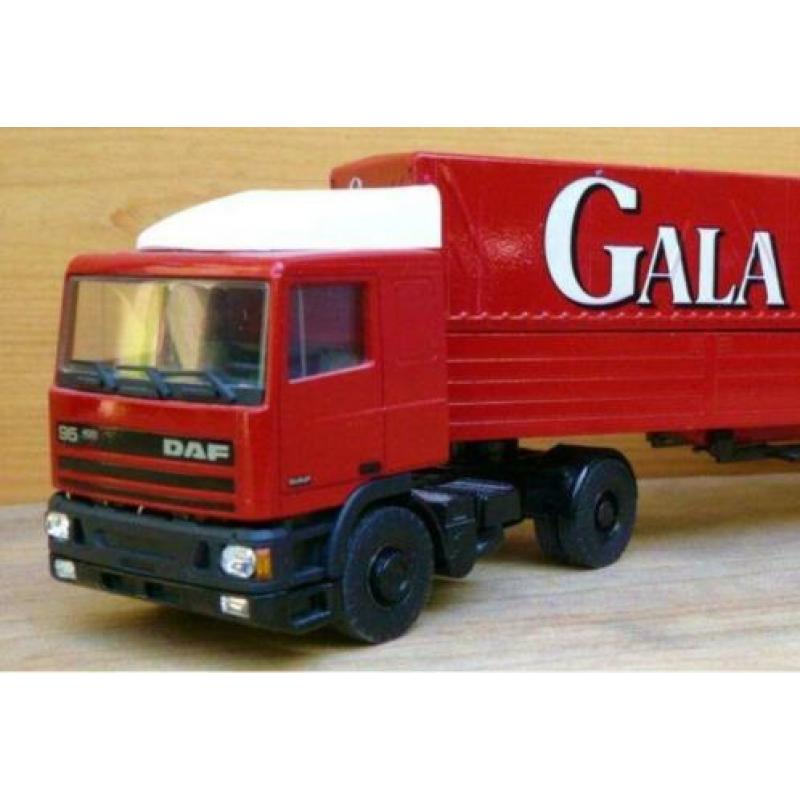 Daf 95.400 + Huifoplegger gala koffie. Lion toys.