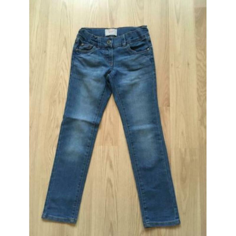 Jeans maat 128