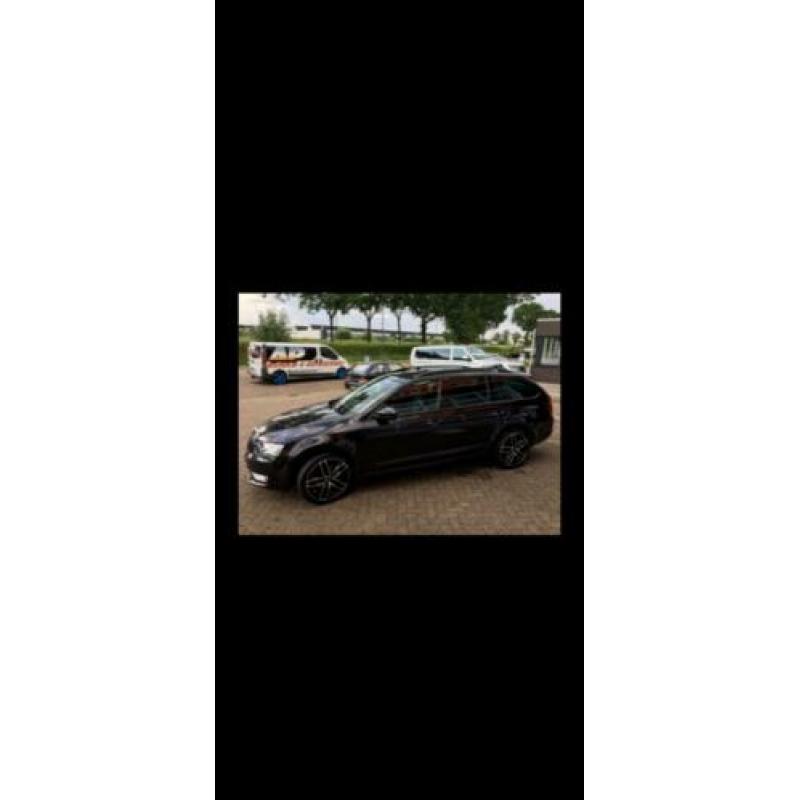 Skoda Octavia 1.6 TDI 81KW Combi 2014 Zwart