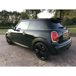 MINI Cooper JCW JOHN COOPER WORKS 2.0 AUT 231PK