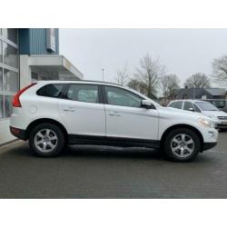 Volvo XC60 2.4D Momentum - Meeneemprijs ! Climate control Xe