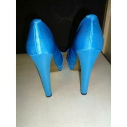 MONIQUE COLLIGNON blauwe hoge pumps