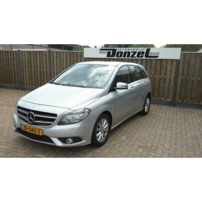 Mercedes-Benz B-Klasse 180 Ambition + AUTOMAAT + NAVIGATIE -