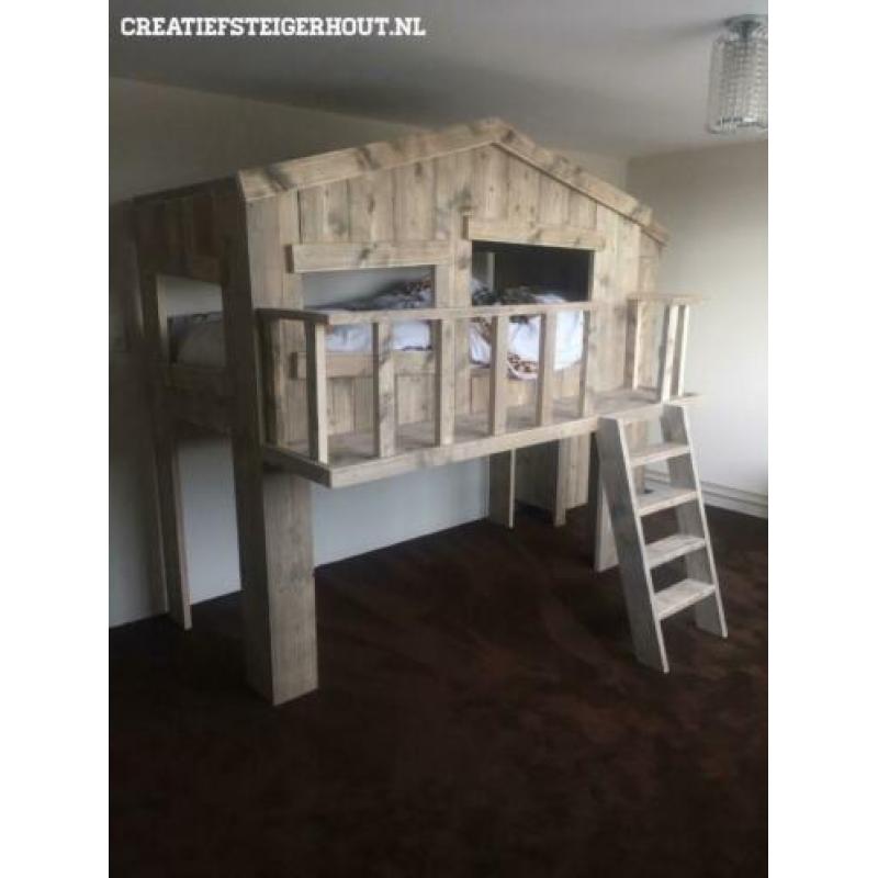 Boomhutbed met balkon steigerhout boomhut bed kinderbed