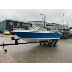 Nette speedboot met trailer en motor