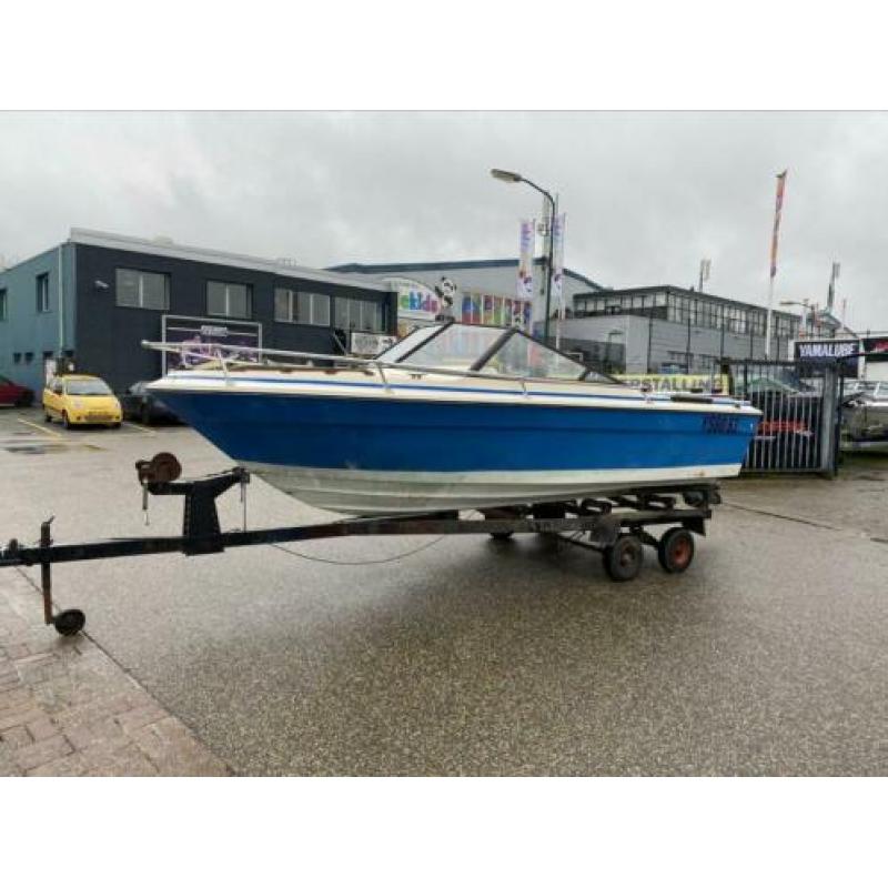 Nette speedboot met trailer en motor