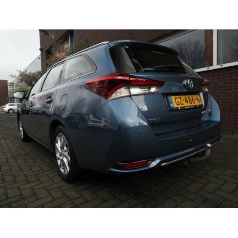 Toyota Auris Touring Sports 1.8 Hybrid Family Navigatie Clim