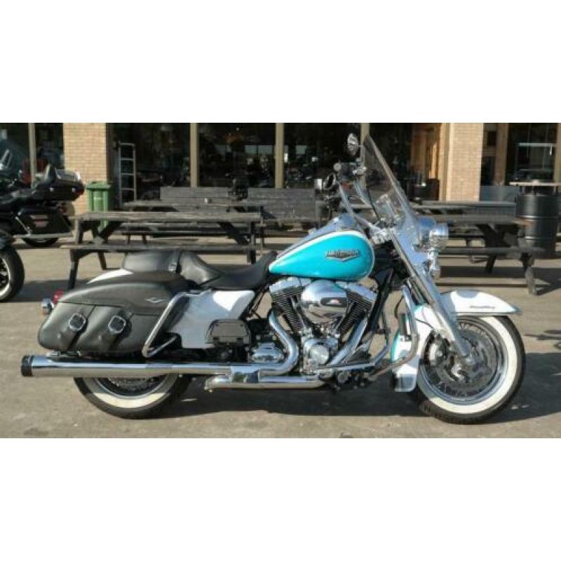 Harley-Davidson FLHRC Road King Classic (bj 2016)