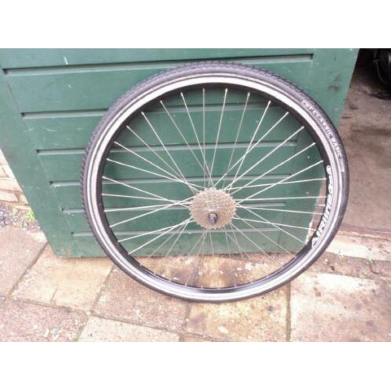 28 inch achterwiel 8 versn