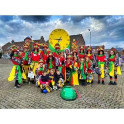 Mooie klok voor carnavalswagen / Loopgroep tip HALFVASTEN!!