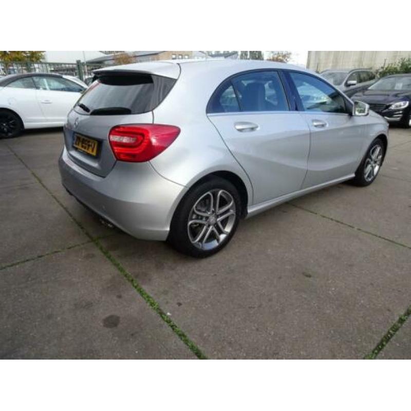 Mercedes-Benz A-Klasse 180 CDI Ambition (bj 2014, automaat)