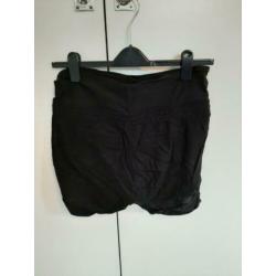 €2.50 per positie korte broek, zwangerschaps korte broek