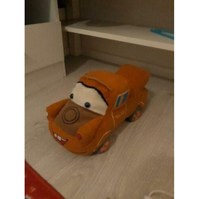 Cars kinderkamer inrichting kleed lamp knuffel