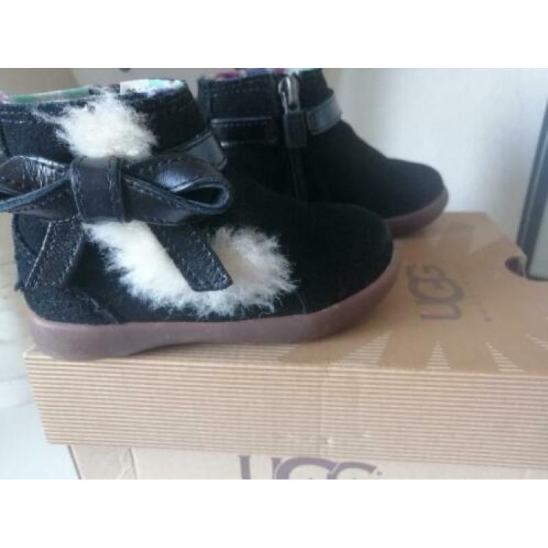 UGGs maat 22.5 (23)