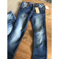 Jog denim jeans 3 x mt 134 1x mt 128 nieuw!